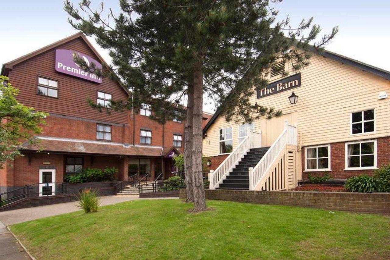 Premier Inn Milton Keynes Central Экстерьер фото